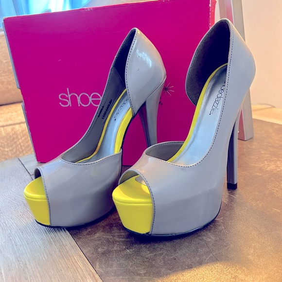 shoedazzle yellow heels